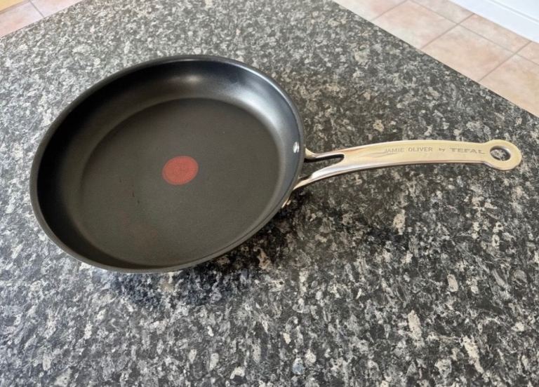 Jamie OliverTefal Professional 30cm Pan Induction Compatible quick sale £5