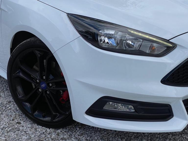 2015 Ford Focus 2.0T EcoBoost ST-2 5dr HATCHBACK PETROL Manual