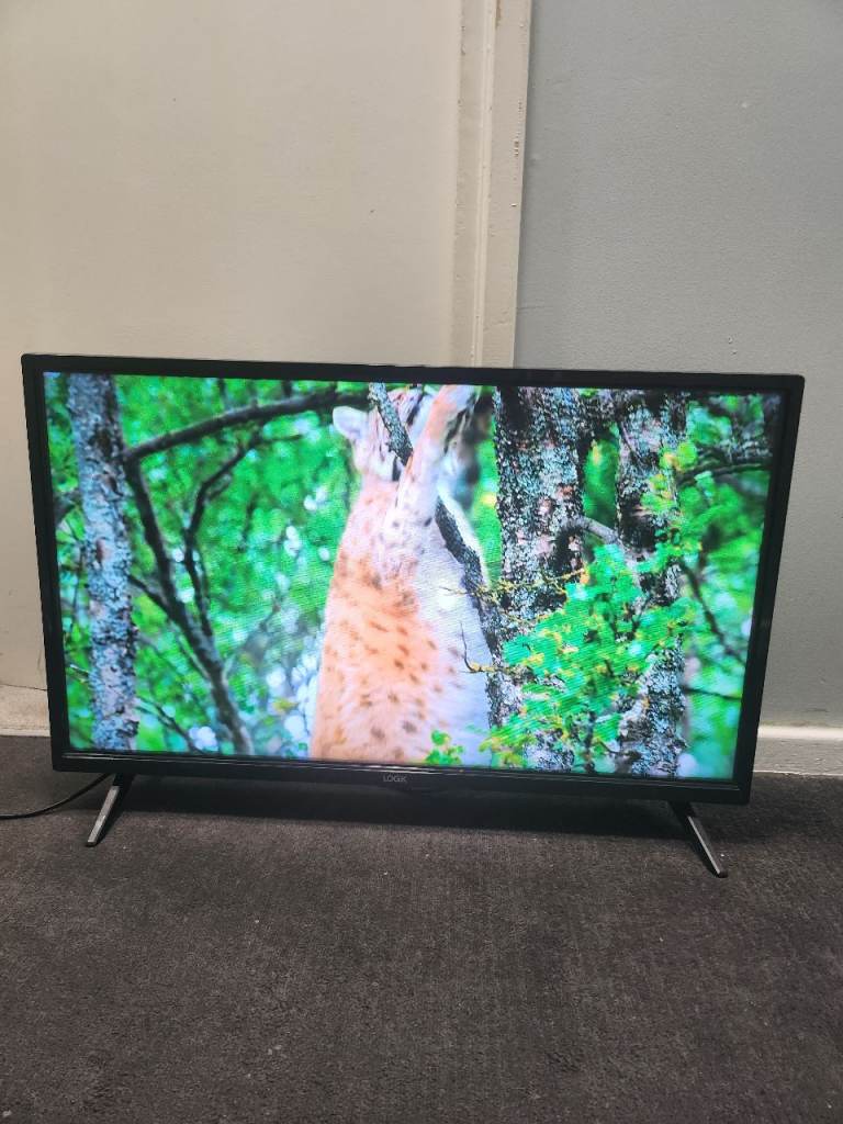 32" Logik smart hdr led WiFi TV with Stand and Remote £69