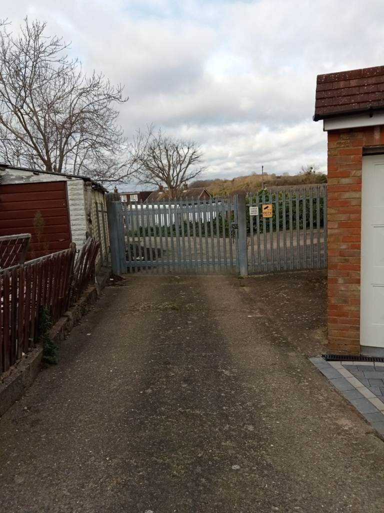 SECURE GARAGE TO RENT LET STORAGE IN GATED COMPOUND IN STROOD KENT 