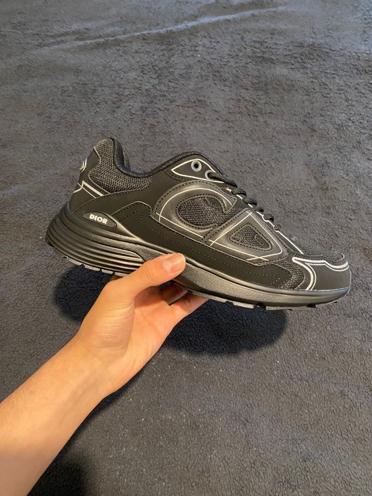 Dior b30s brand bew