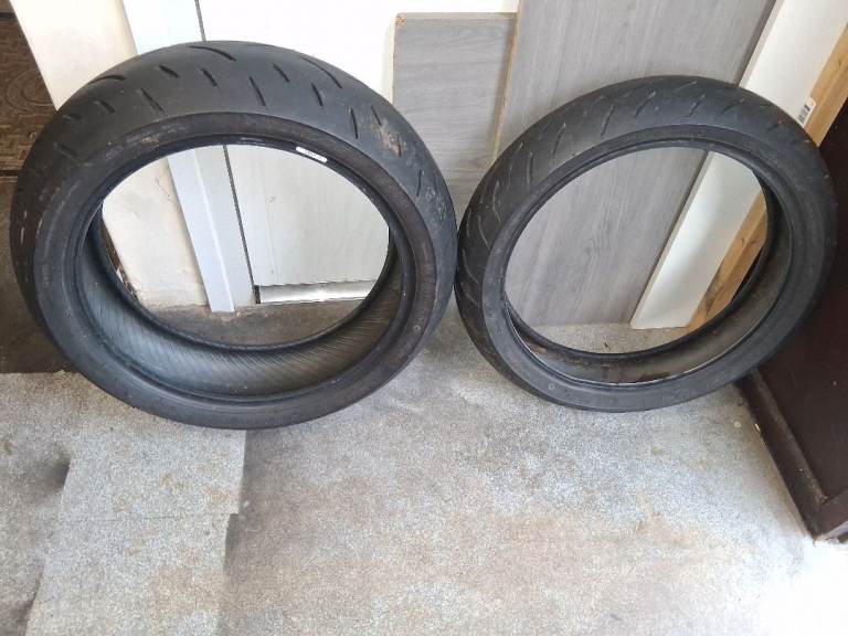 Dunlop Sportmaxx Tyres.