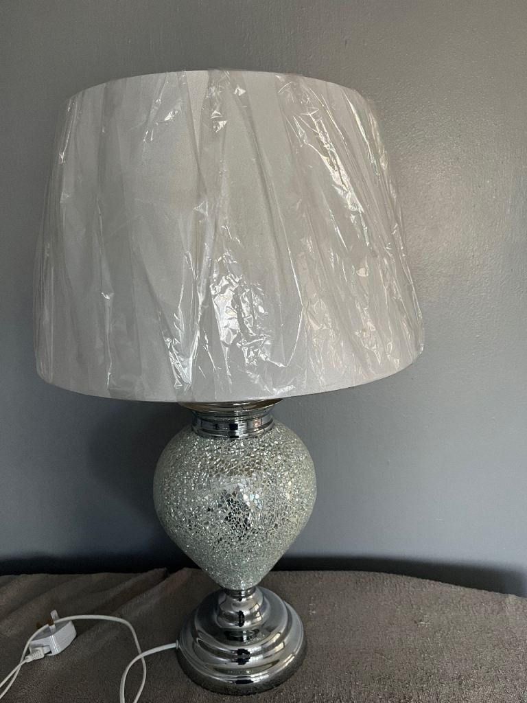 Table lamp