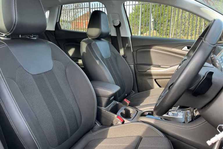 2023 Vauxhall Grandland 1.2 Turbo GS 5dr Auto HATCHBACK PETROL Automatic