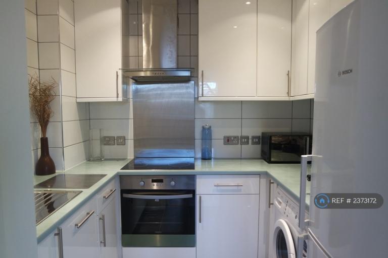 Studio flat in Harton Lodge, London, SE8 (#2373172)