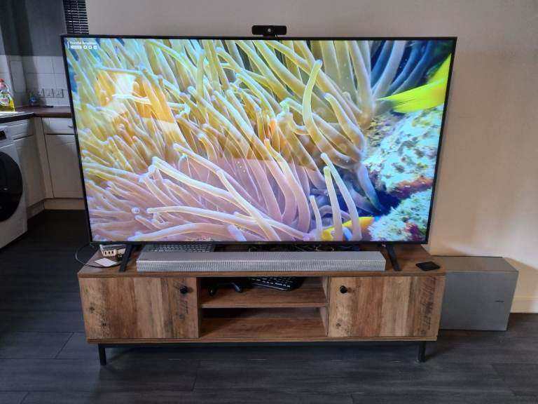 LG 65-inch 4K UHD Smart TV with Netflix and YouTube – like new 3 months old - drop off available 
