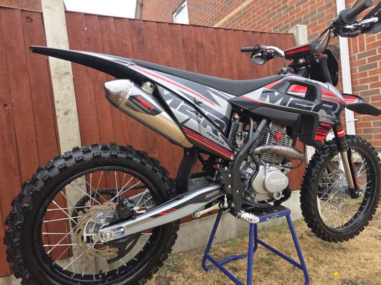 M2R RS-R 250 250cc 21/18 94cm Black/Grey Motocross Dirt Bike 