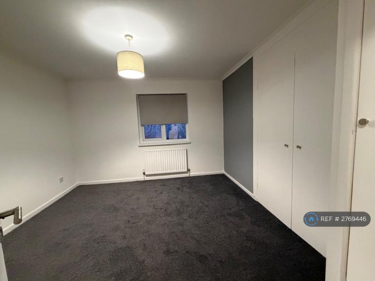 4 bedroom house in Scholars Path, Newton Aycliffe, DL5 (4 bed) (#2769446)