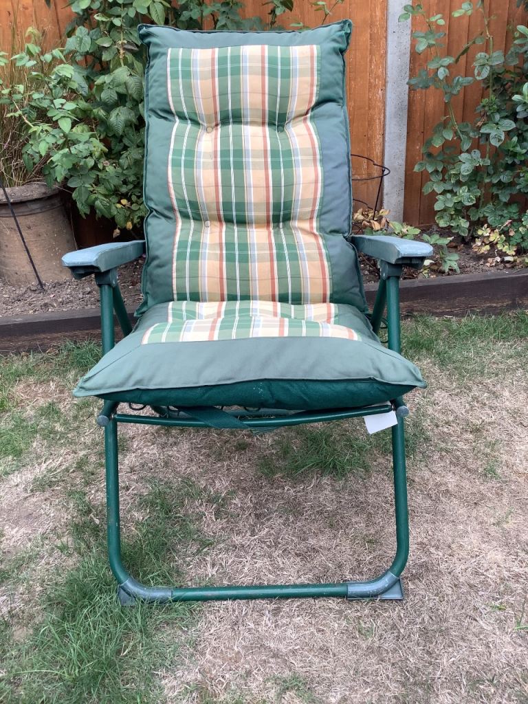 Green Garden Recliner Chair with Plaid Cushion