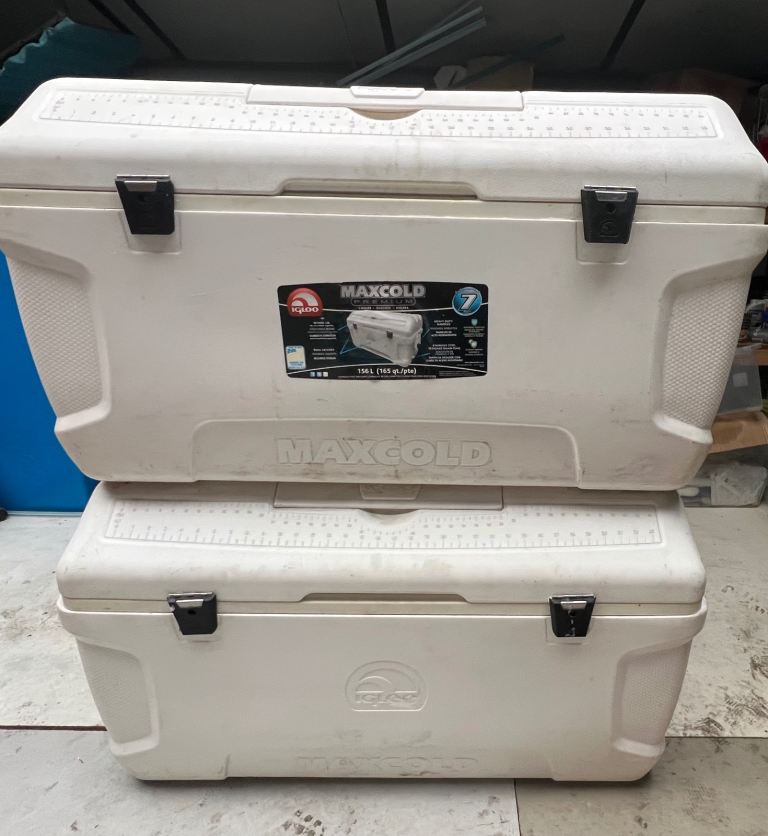 Commercial cool boxes