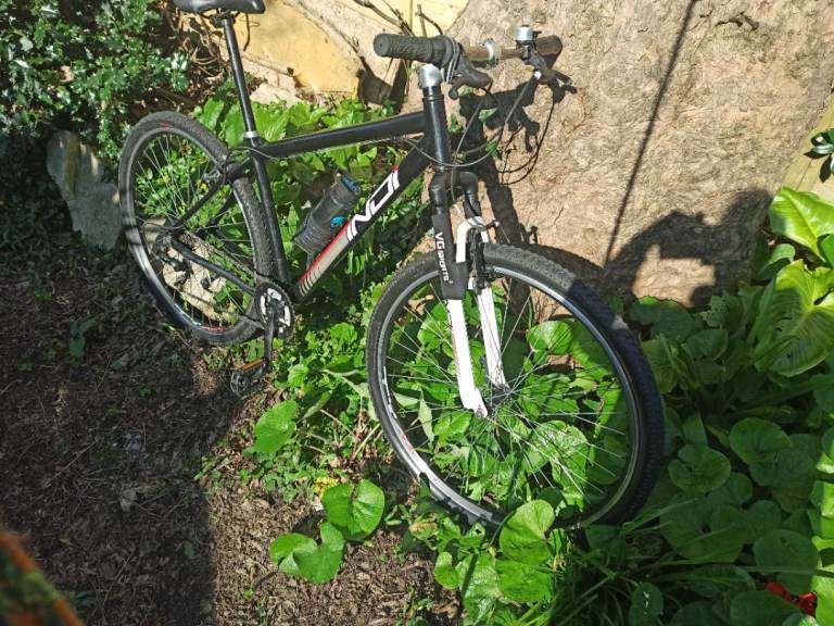 Indi 29er mountain bike large Excellent Condition
