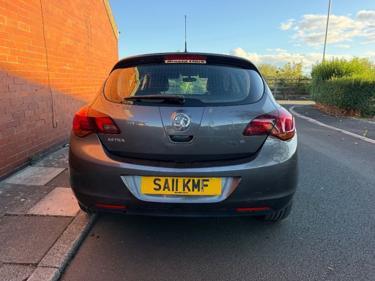 Vauxhall, ASTRA, Hatchback, 2011, Manual, 1598 (cc), 5 doors