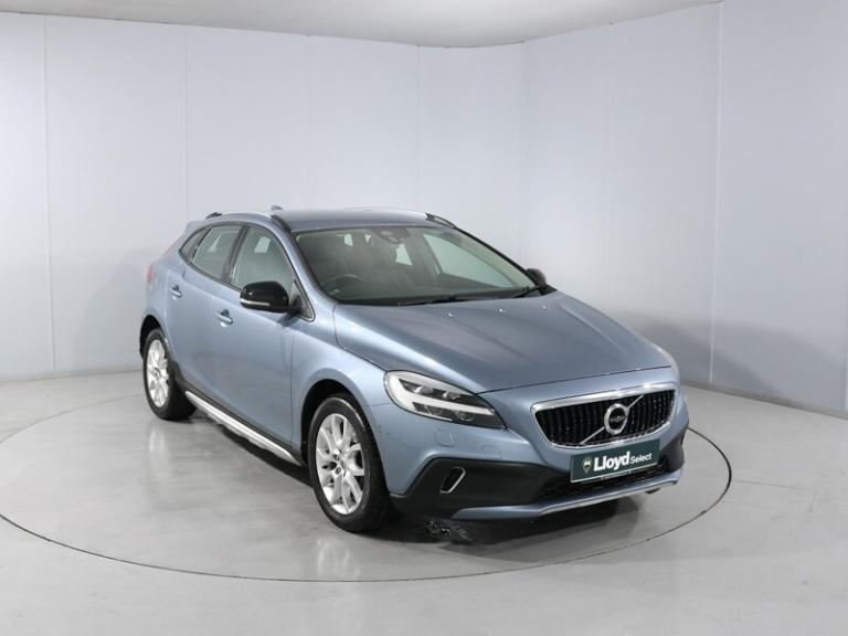 VOLVO V40 T3 [152] Cross Country Nav Plus 5dr
