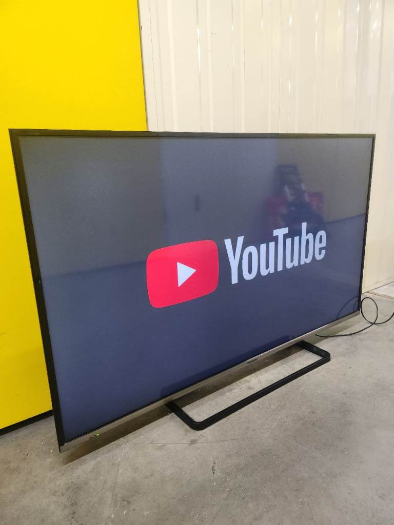 50" Panasonic 4k Smart Ultra UHD LED WiFi TV with Stand and Remote £145