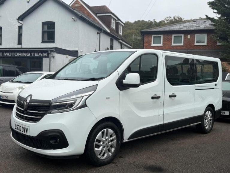RENAULT TRAFIC SPORT ENERGY 2.0 DCI FAMILY MPV 9 SEATER - 2020