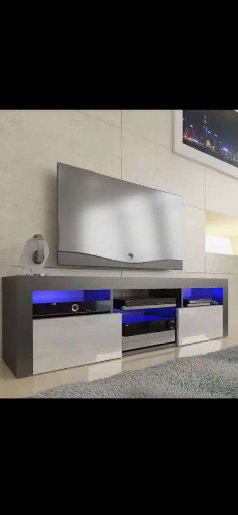 Free local delivery Tv stand 