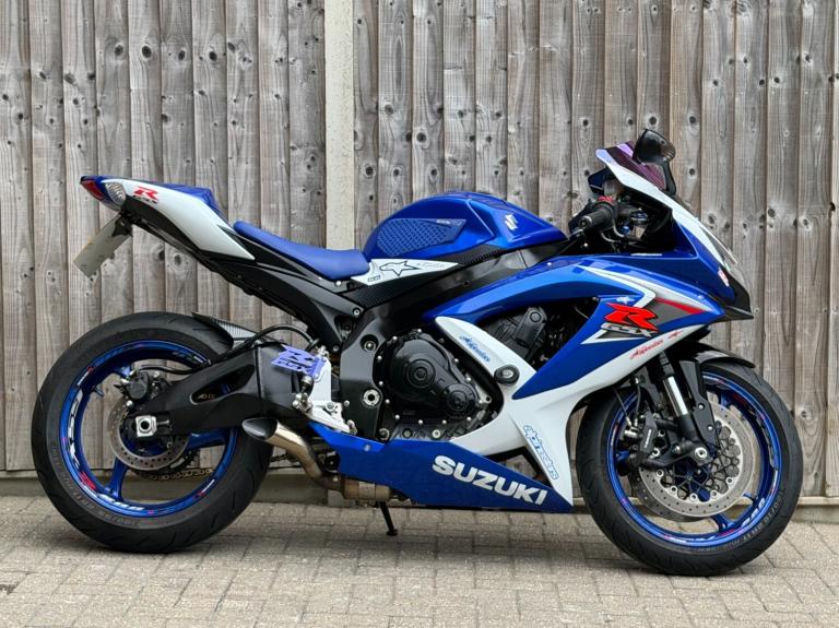 SUZUKI GSXR 600 K8 2008 (58) SUPER SPORT + 8,824 MILES 