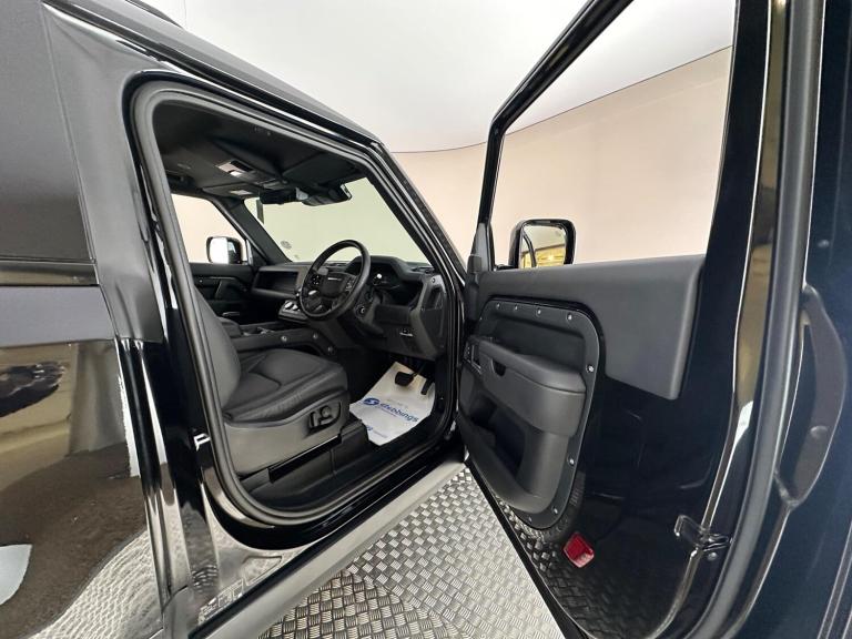 2025 Land Rover Defender 90 3.0 D350 MHEV X-Dynamic HSE Hard Top SUV Auto 4WD SWB Euro 6 (s/s) 3d...