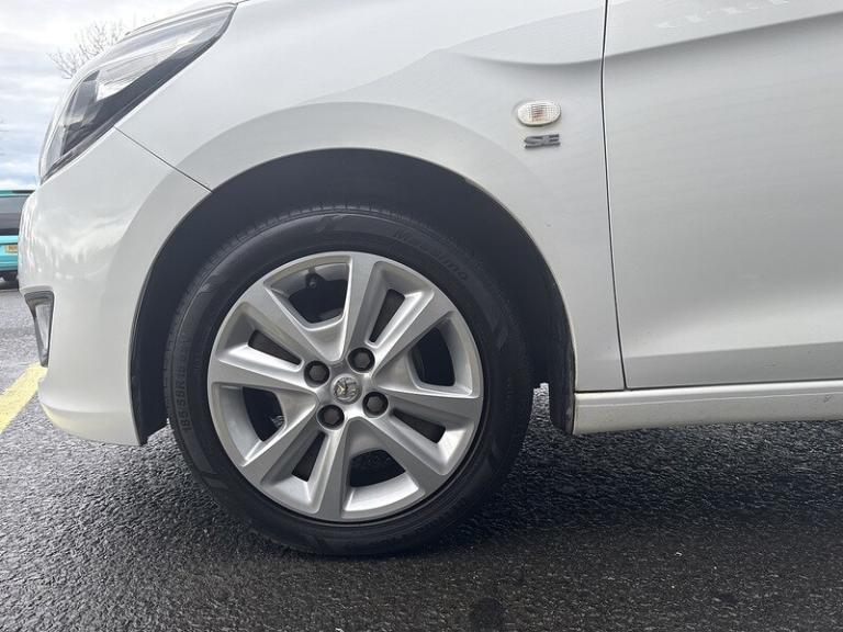 2016 Vauxhall Viva 1.0 SE 5dr [A/C] HATCHBACK PETROL Manual