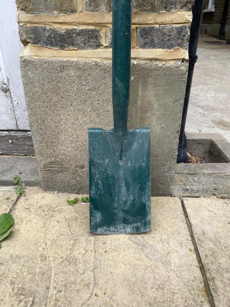 Shovel, rake, border fork 