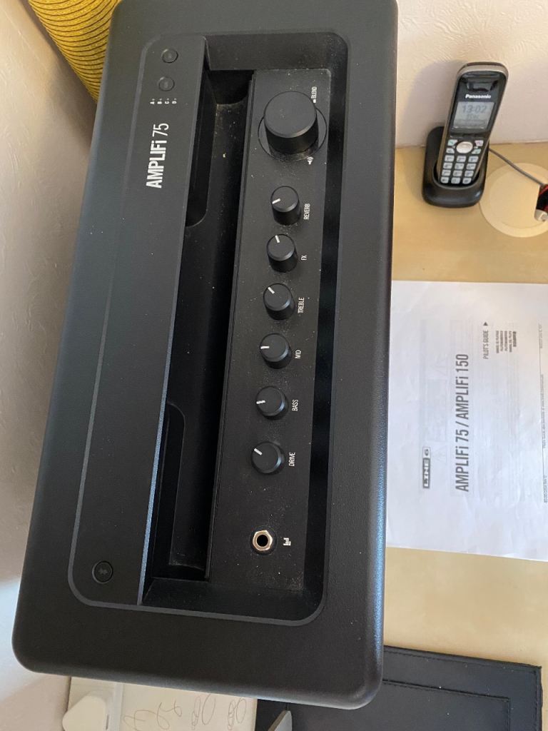 Line 6 Amp mint condition, can use as modelling amp download ap to phone.or bluetooth option.