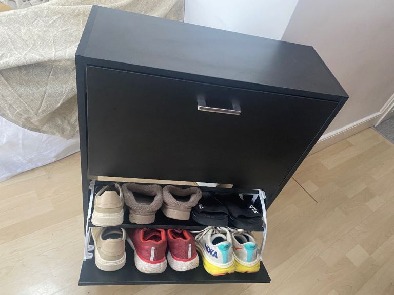 Shoes rack