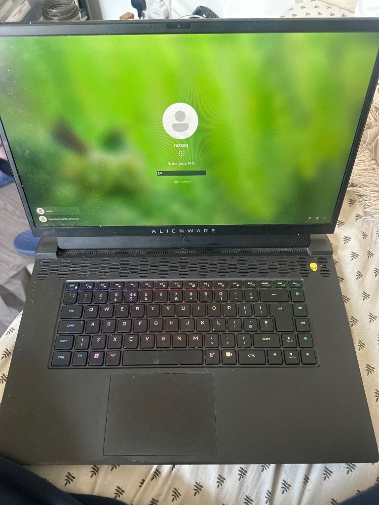 AlienWare Laptop No Defect Half Price!(charger included)