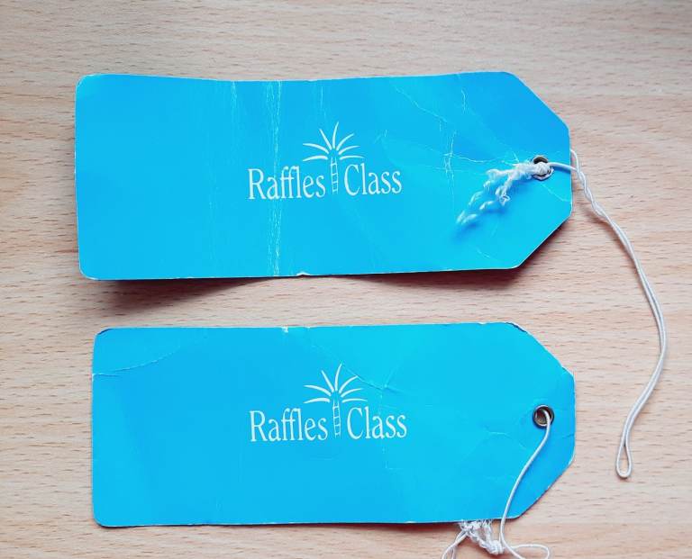 VINTAGE Singapore Airlines RAFFLES Priority CLASS Luggage Baggage Tag Label Y2K 1999 COLLECTOR