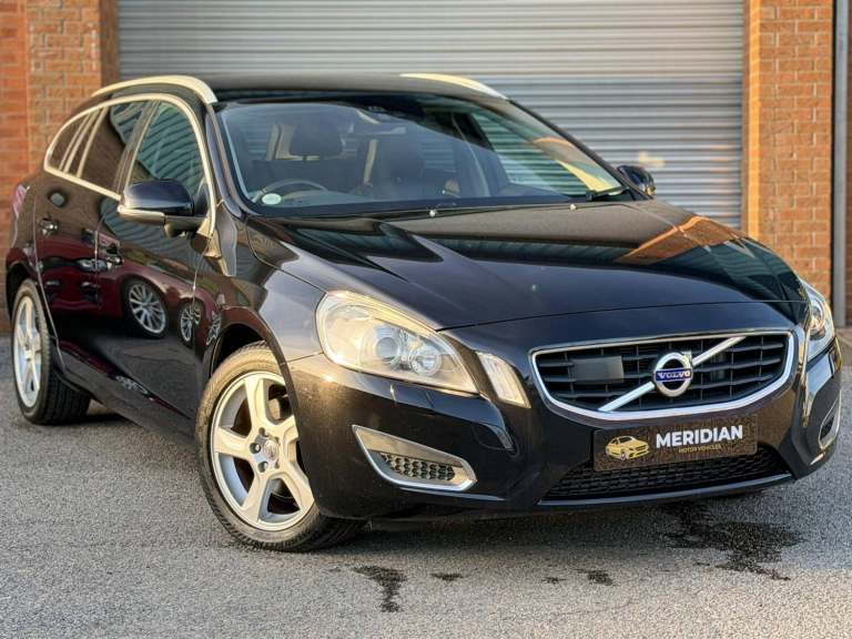 2025 Volvo V60 T4 [180] SE Lux Premium 5dr Powershift ESTATE PETROL Automatic