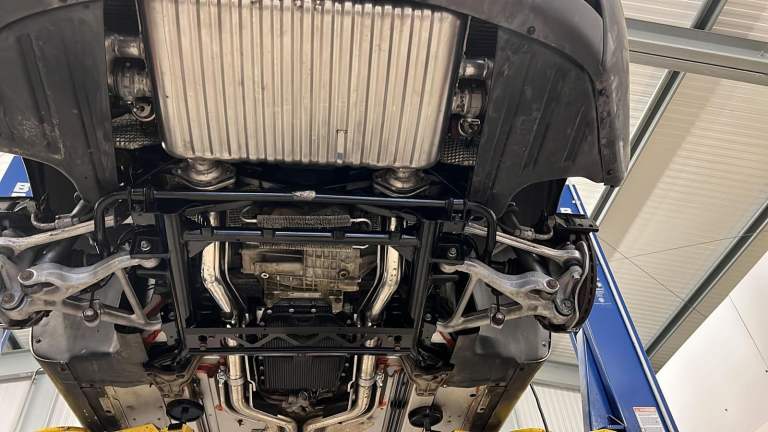 Aston Martin, DB9, Coupe, 2004, Semi-Auto, 5935 (cc), 2 doors