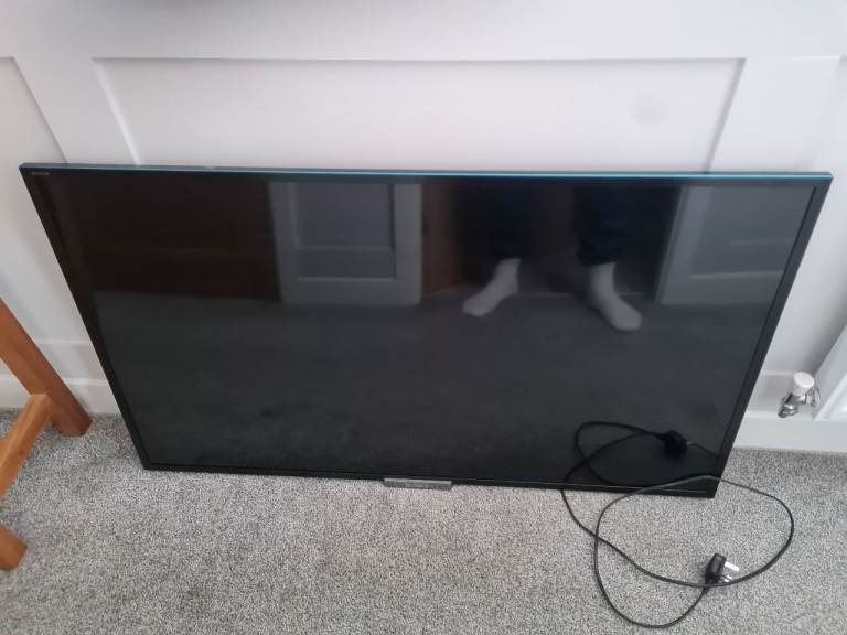 The Sony KDL-47W805A is a 47-inch Full HD 3D Smart LED television released by Sony in 2013.