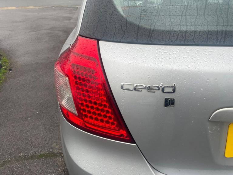 2010 Kia Ceed 1.6 CRDi 1 Euro 4 (s/s) 5dr HATCHBACK Diesel Manual