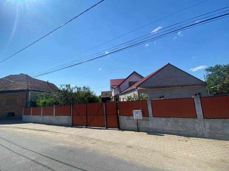 2 Houses for sale in Brașov, Romania 