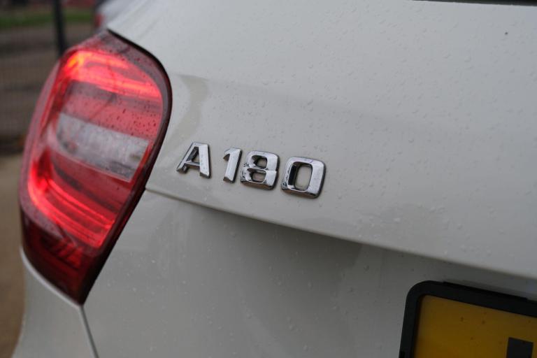  Mercedes-Benz A-Class 1.6 A180 BlueEfficiency Sport Hatchback 5dr Petrol 7G-DCT Euro 6 (s/s) (12...