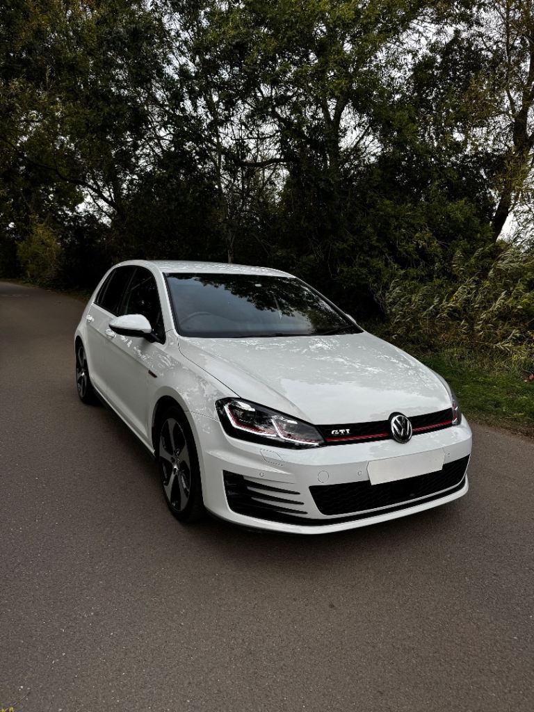 Volkswagen Golf GTI