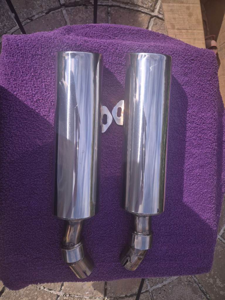 Shorty end cans for Triumph Thunderbird Storm 
