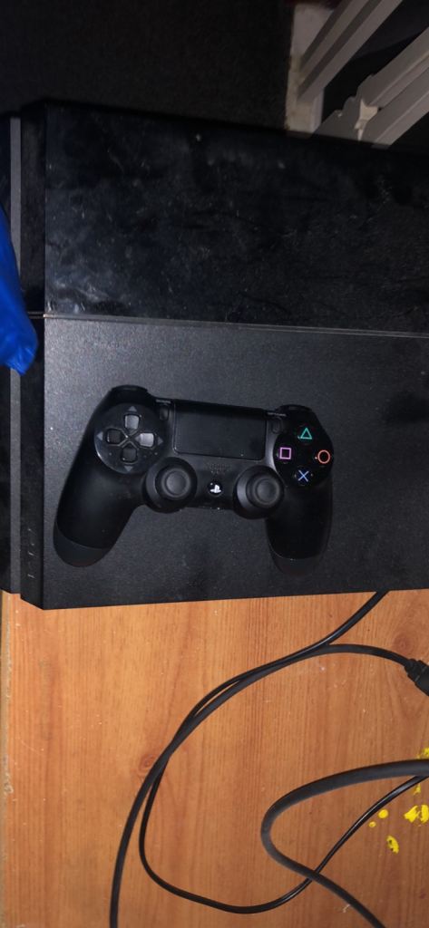 Ps4 console