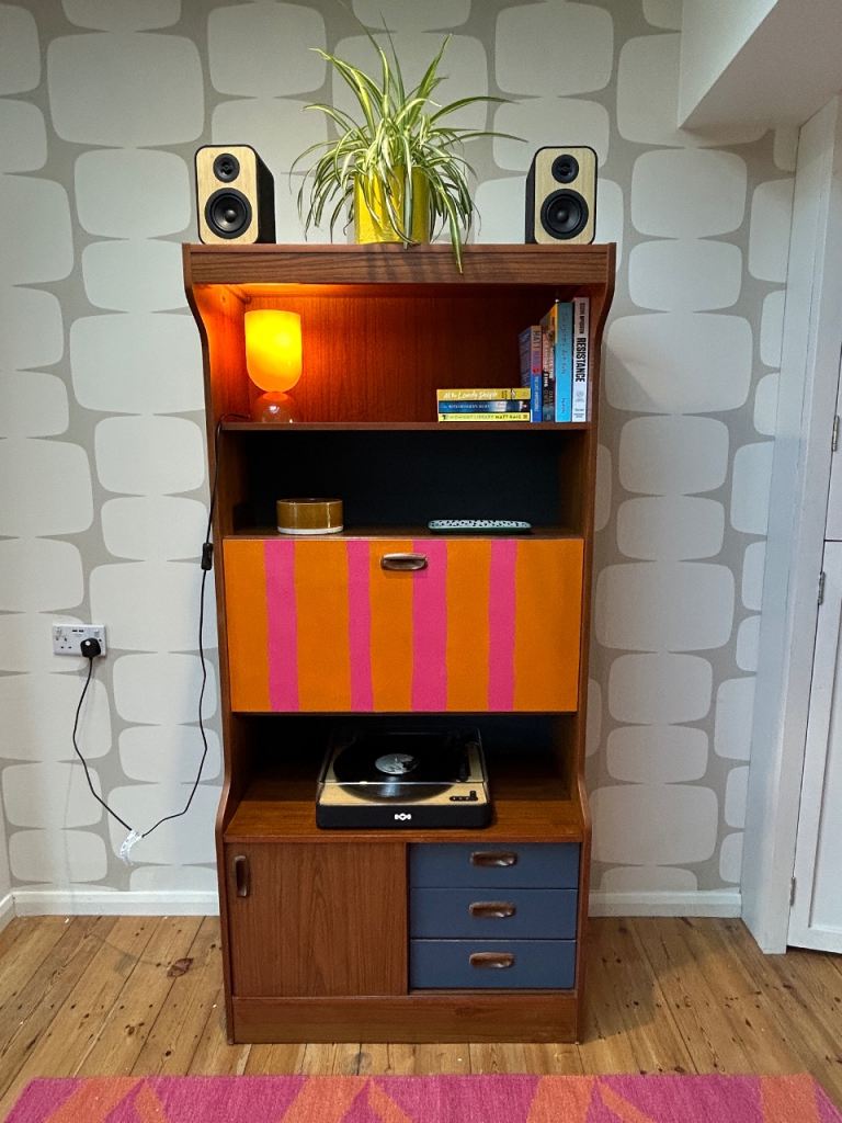 SCHREIBER MID CENTURY RECORD / DISPLAY CABINET – ONE OFF ARTIST REDESIGN 