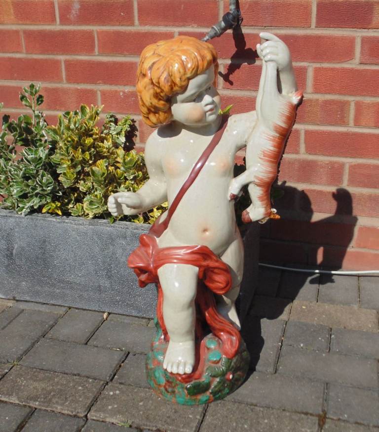 (#1630) lrg staffordshire hunting cherub child figurine ornament (Pick up only, Dy4 area)