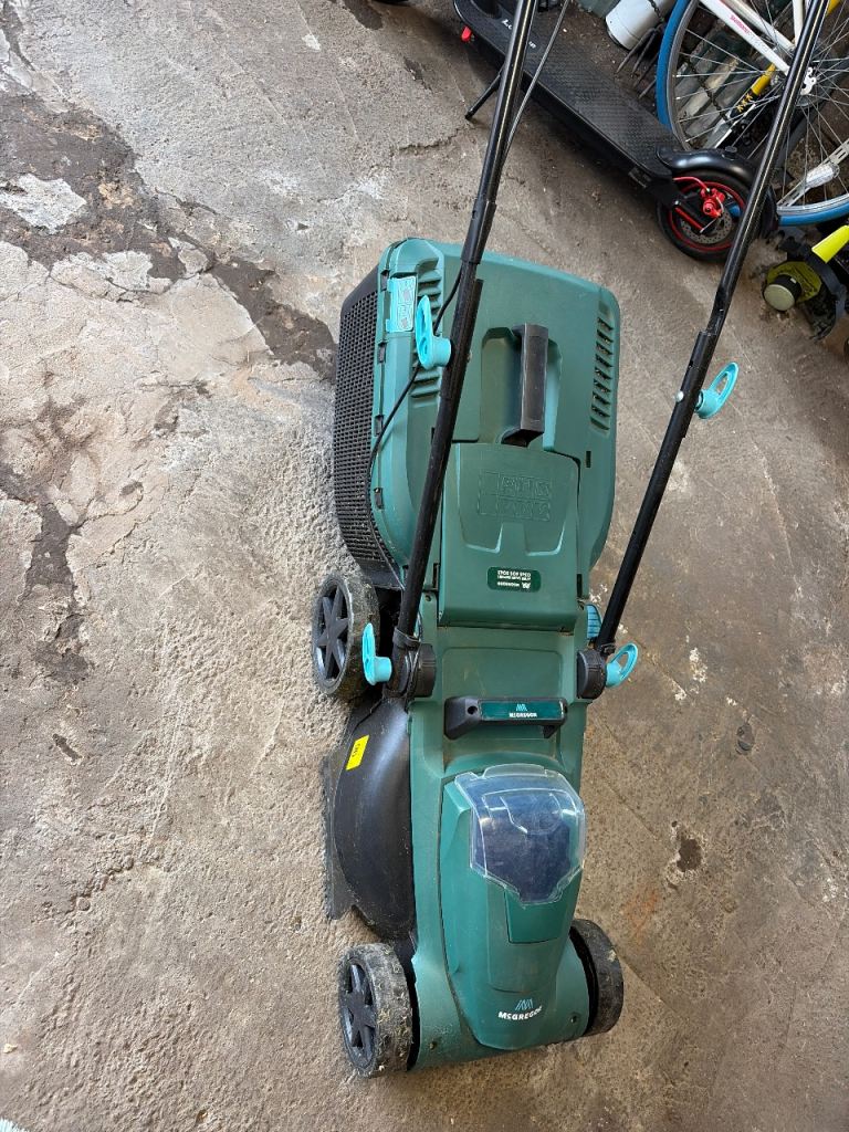 Battery lawn mower