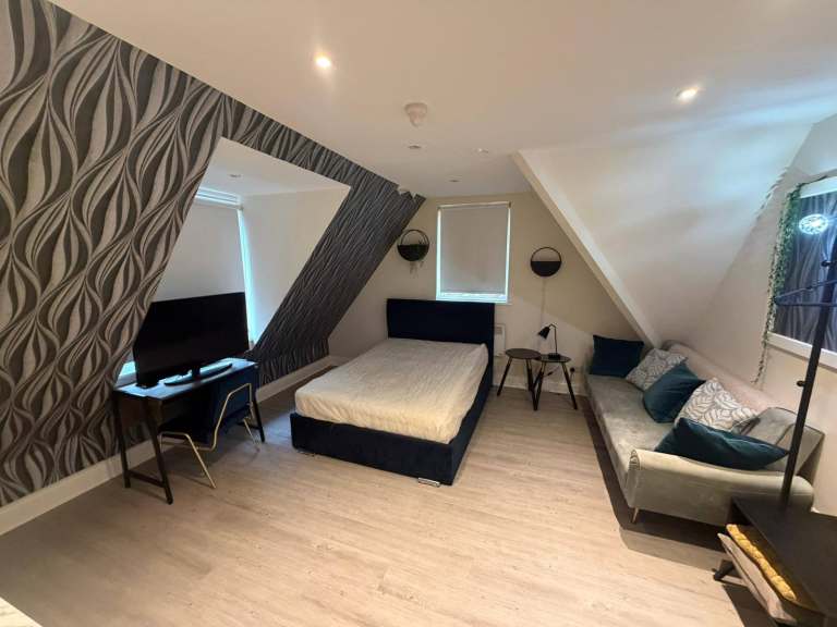 BENEFITS ACCEPTED - Studio Flat Available in Crystal Palace Bromley SE20
