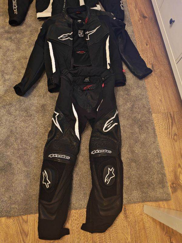 Motorcycle suit 