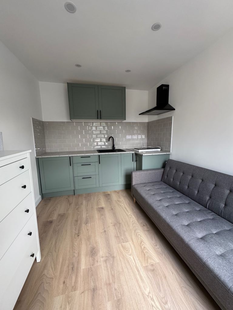 Premium Studio Living | Private Kitchen & Bathroom