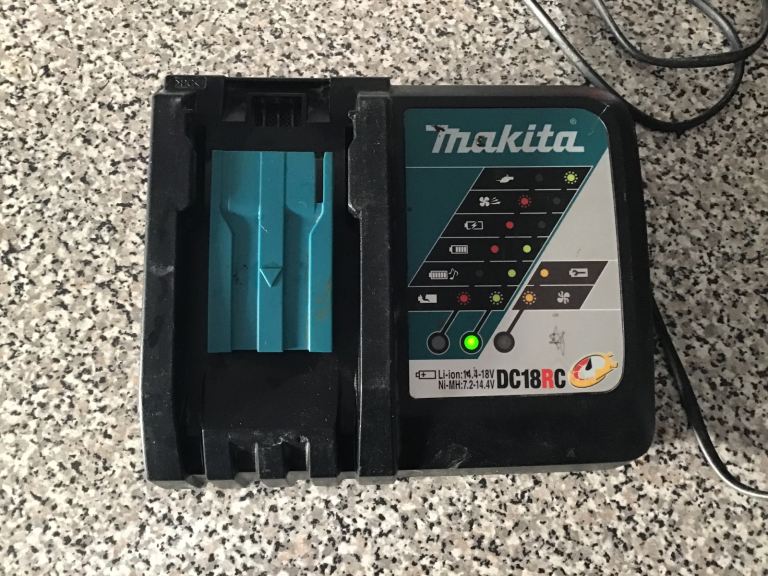 Makita 18v LXT Fast Charge Battery Charger 
