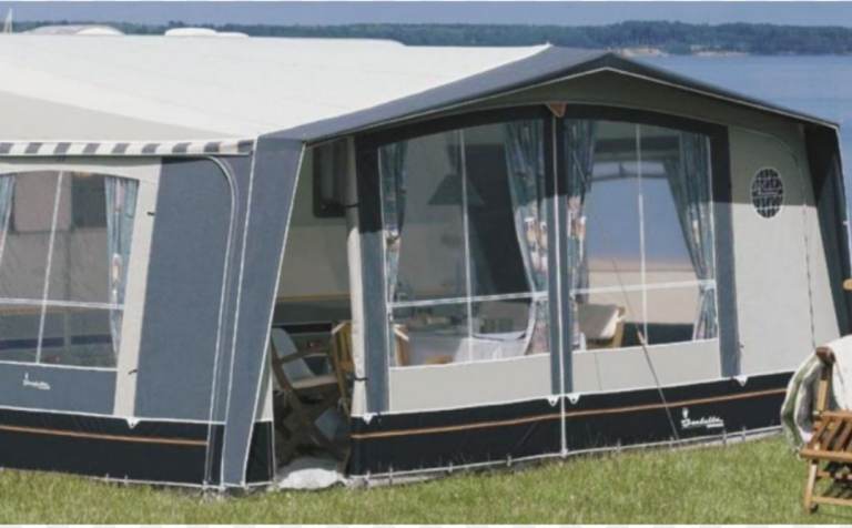 Isabella  Commodore Alpha Awning