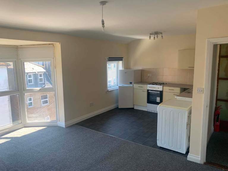 Top floor flat for rent