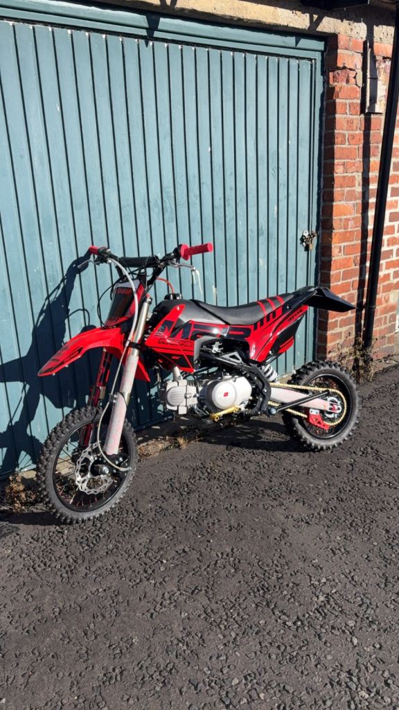 M2r 140 racing
