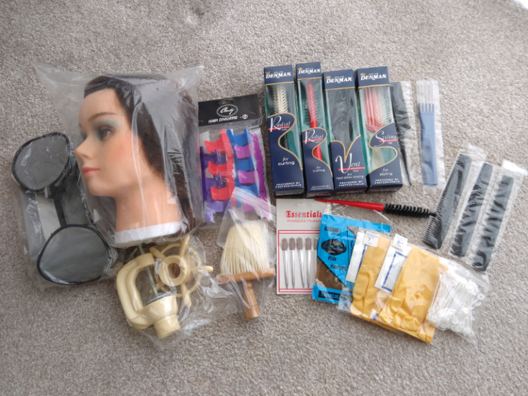 Hairdressing kit (brand new) £60 o.n.o