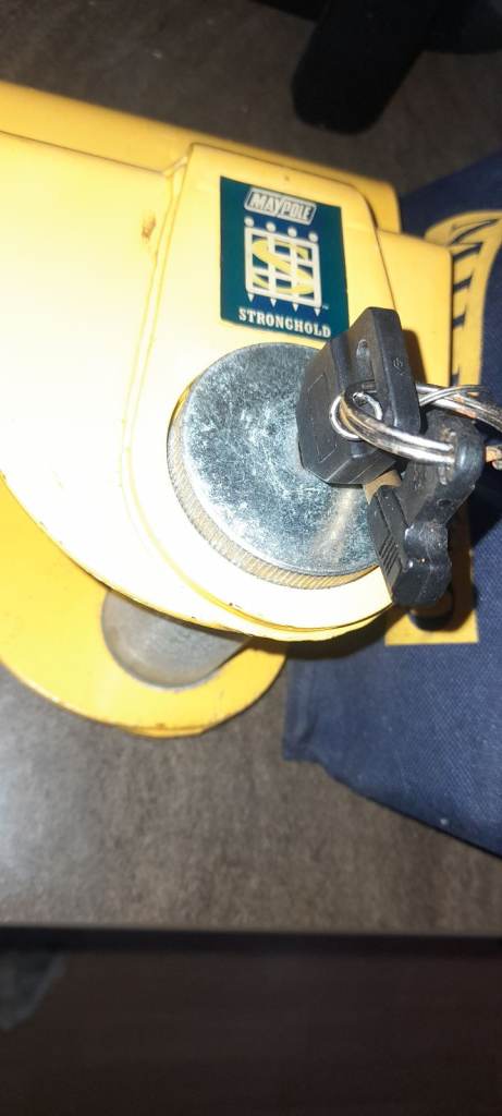 Maypole stronghold caravan/trailer lock.