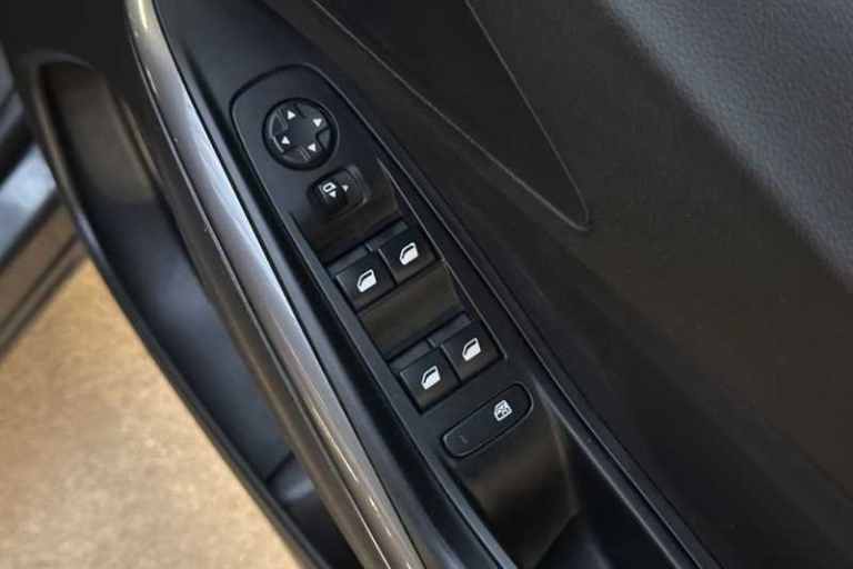 2021 Vauxhall Grandland X 1.5 Turbo D Griffin Edition 5dr HATCHBACK DIESEL Manual